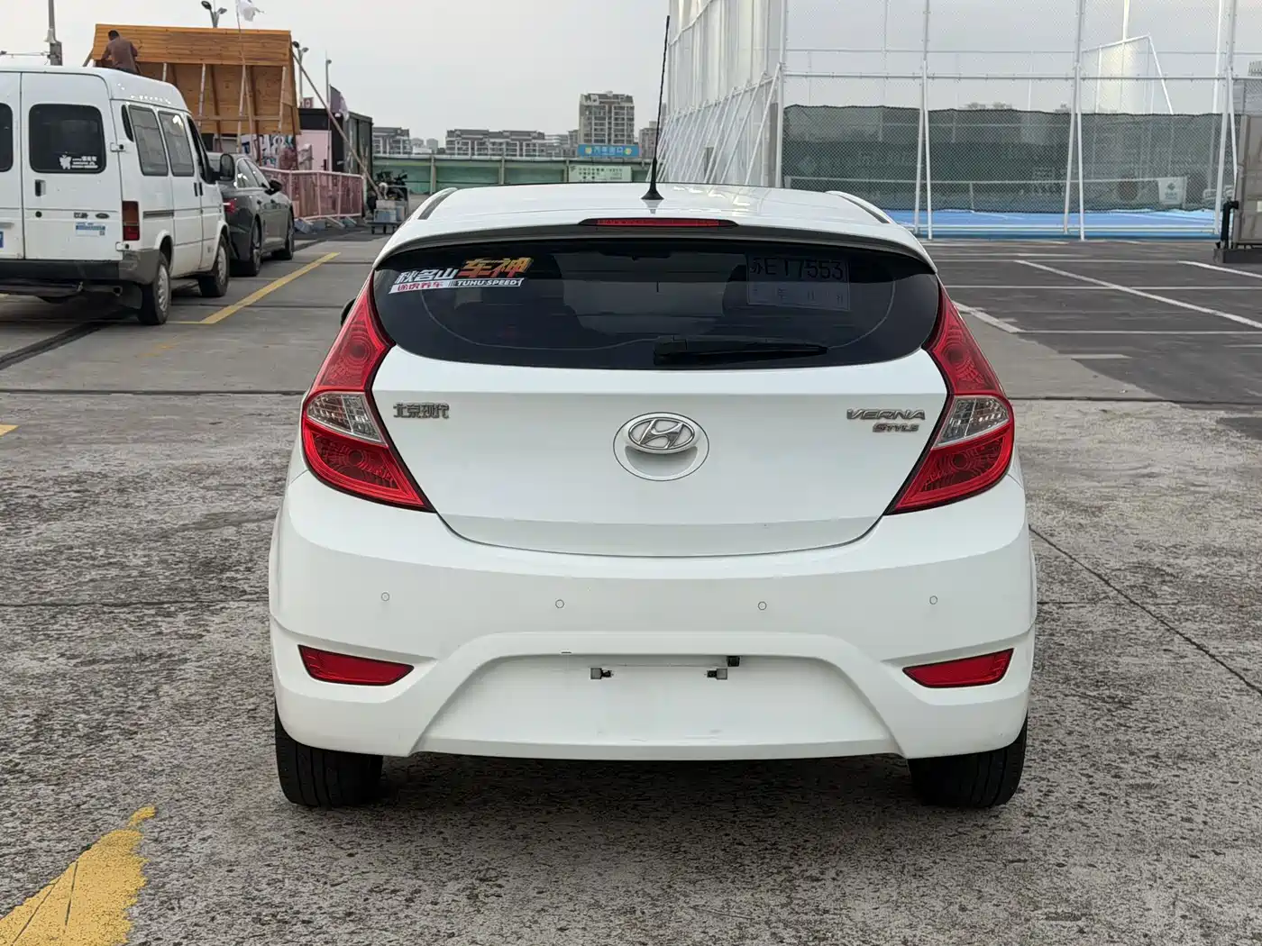 Hyundai Reina 2015 2014 Model 1.6L Automatic TOP