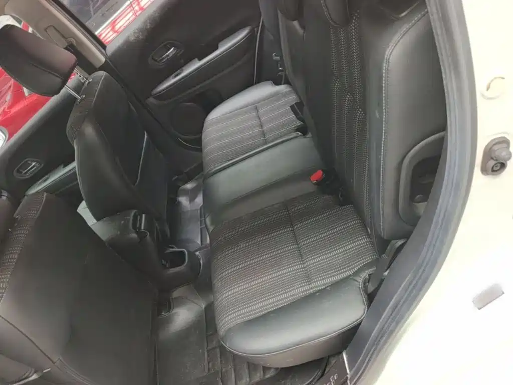 Photo 17 - Honda Vezel