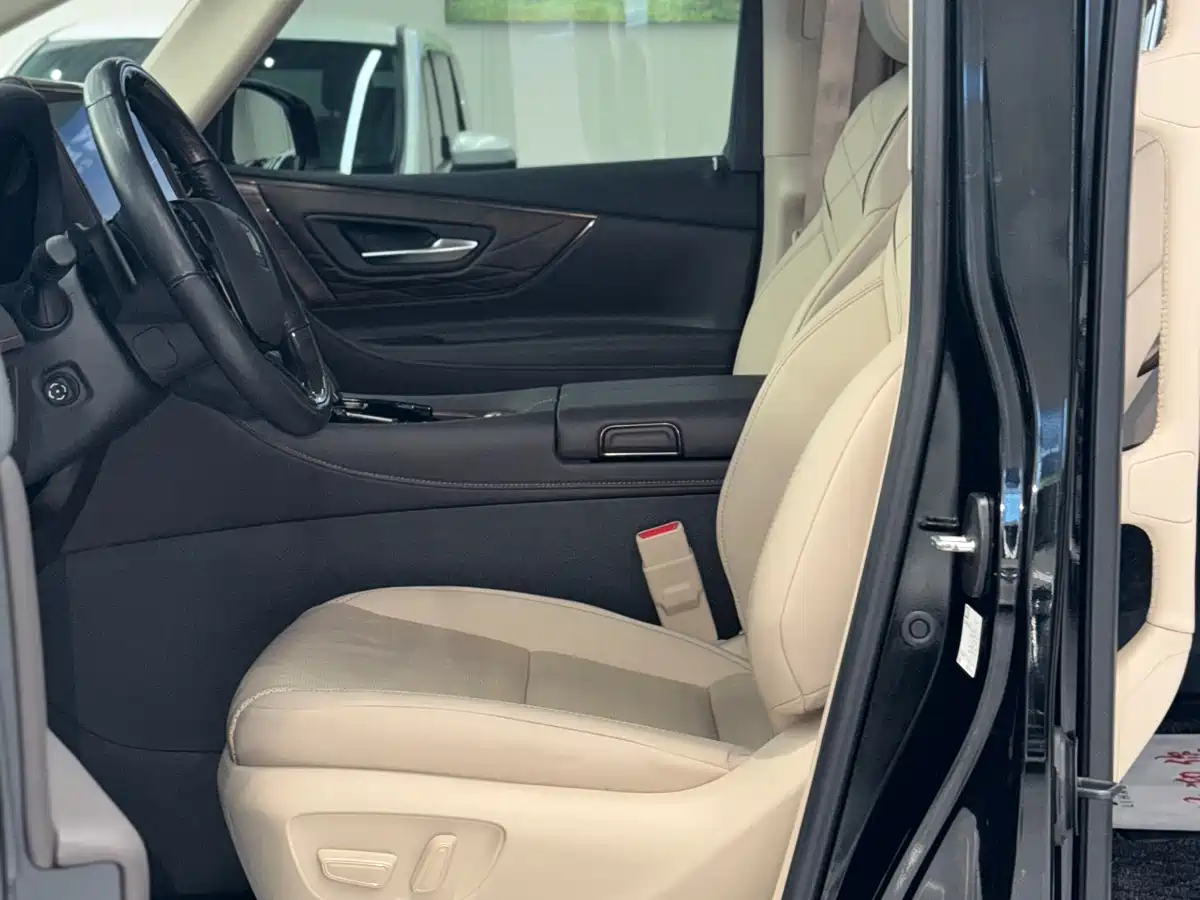 Toyota Vellfire 2024 Crown Hybrid 2.5L Premium Edition фото 6