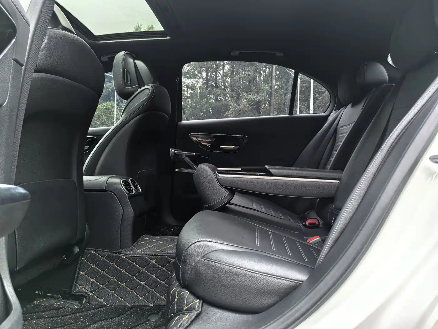 Mercedes-Benz C-Class 2022 Facelift C 200 L Sport фото 9