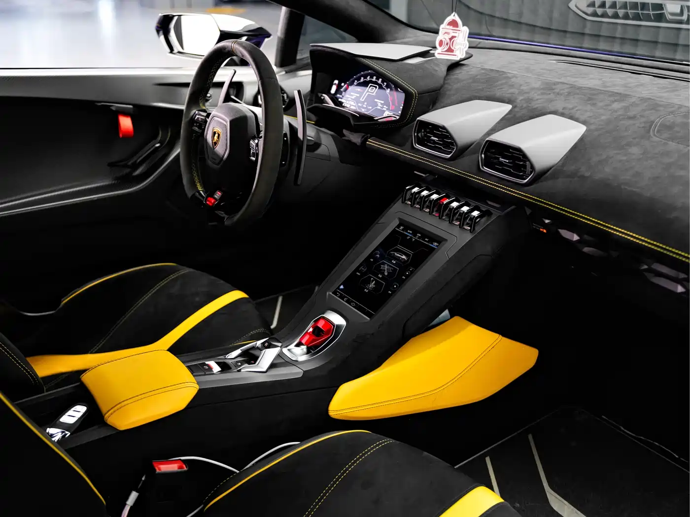 LAMBORGHINI HURACÁN