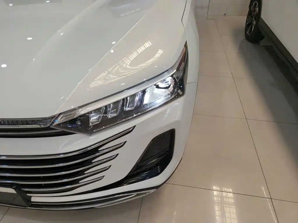 Besturn Bestune T77 2025 2023 1.5T Automatic Luxury