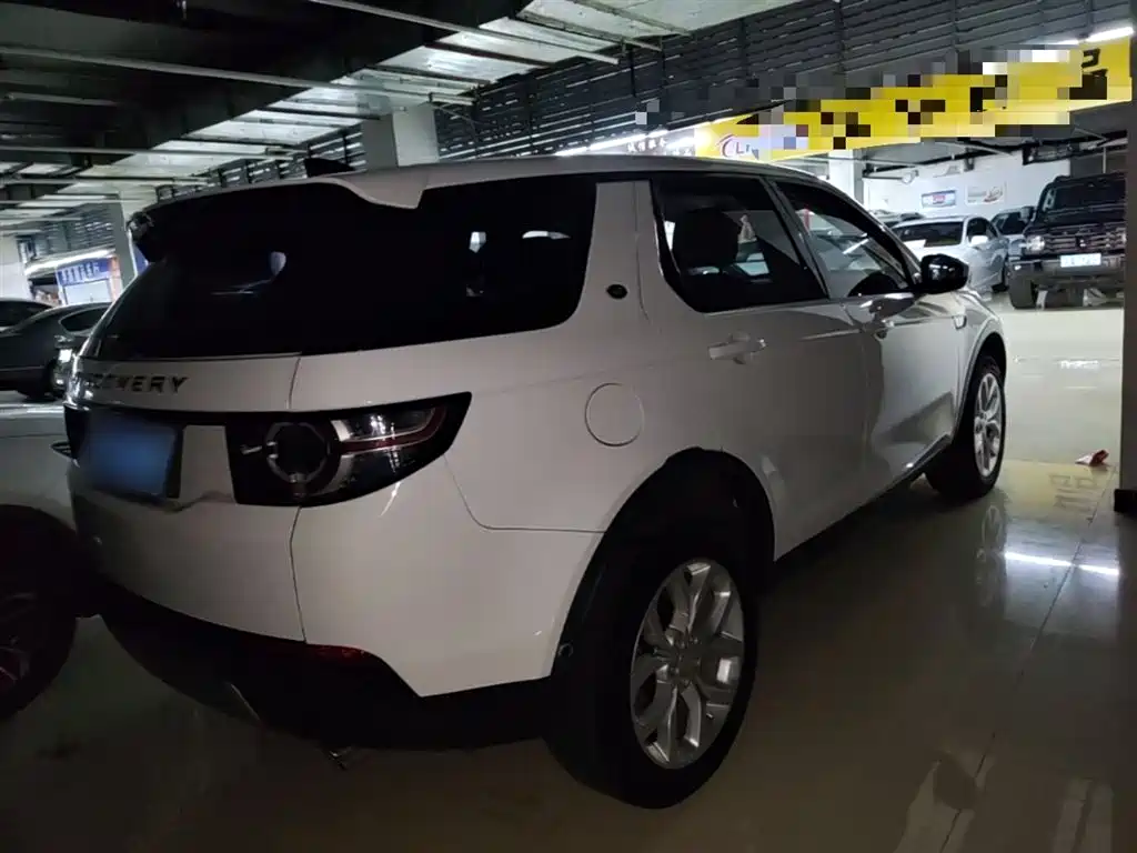 Land Rover Discovery Sport 2018 240PS HSE Edition фото 7