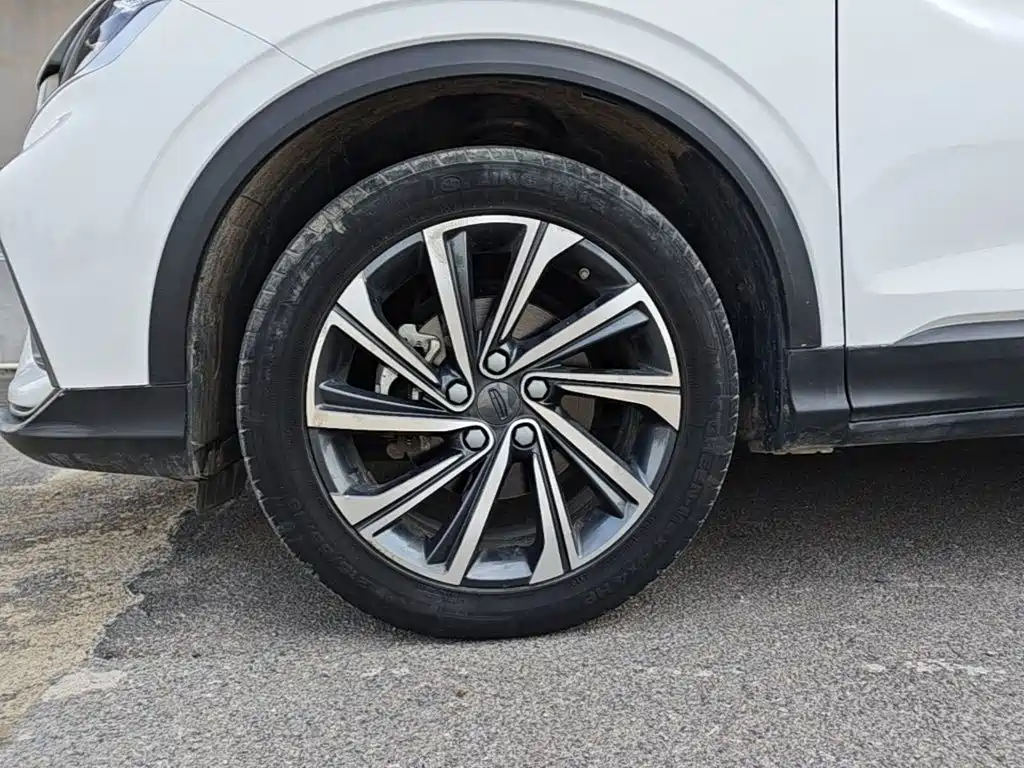 Photo 23 - Geely Coolray