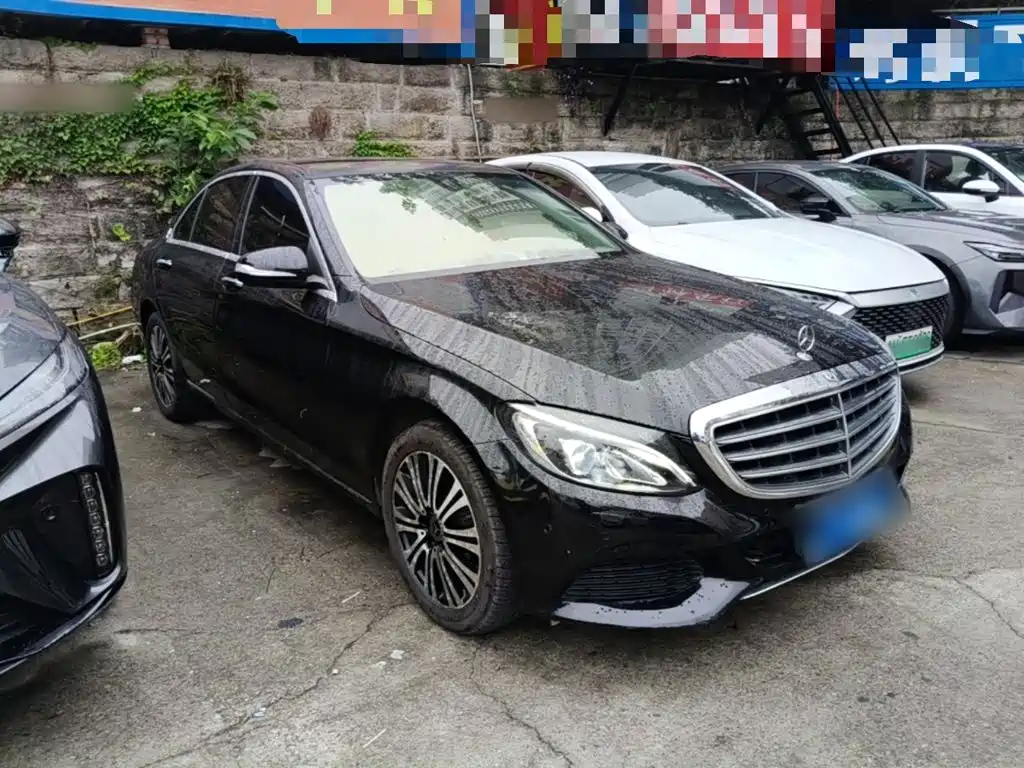Photo 4 - Mercedes-Benz C-Class