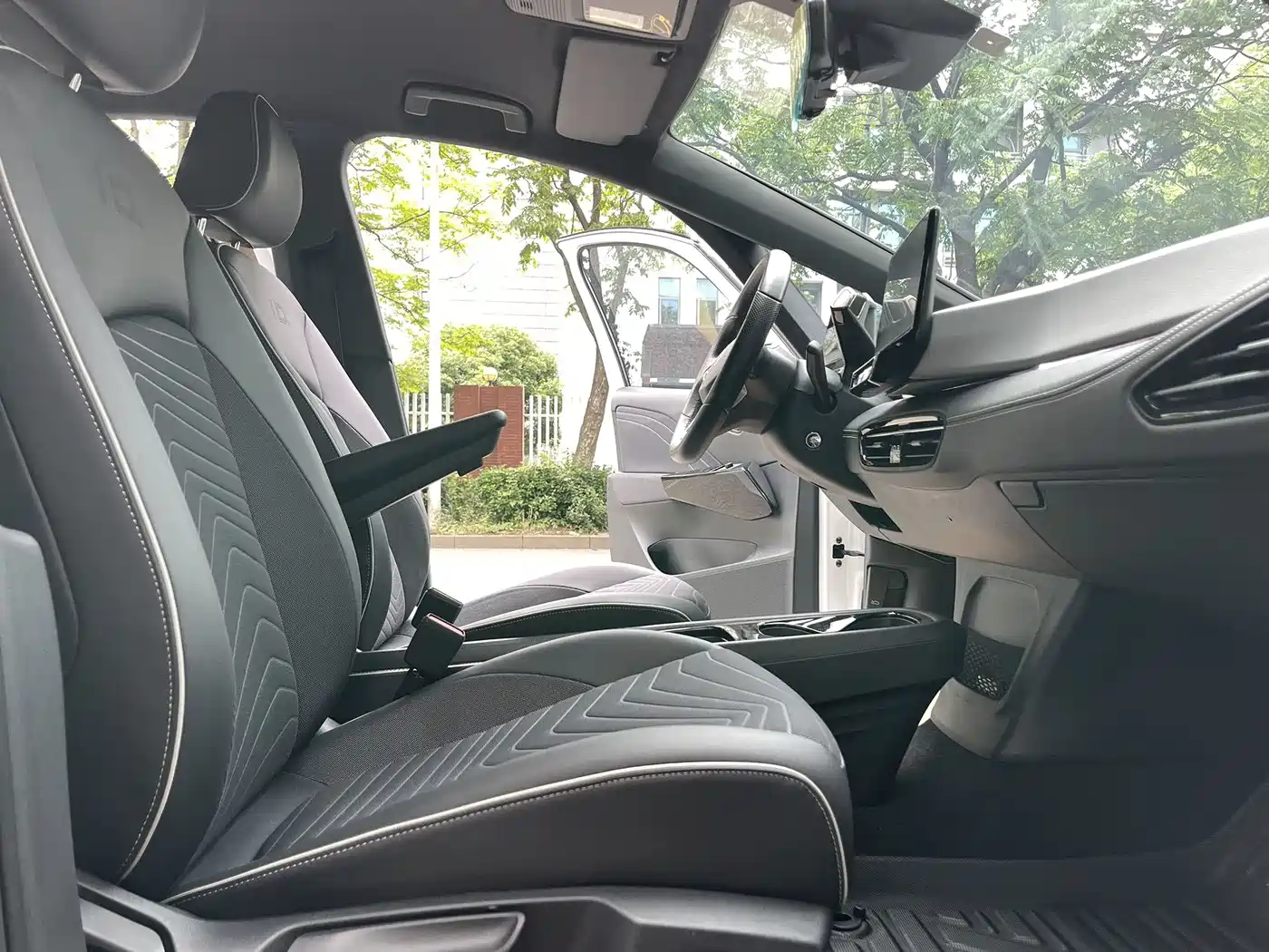 Volkswagen ID.3 2024 Pure Smart Edition фото 8