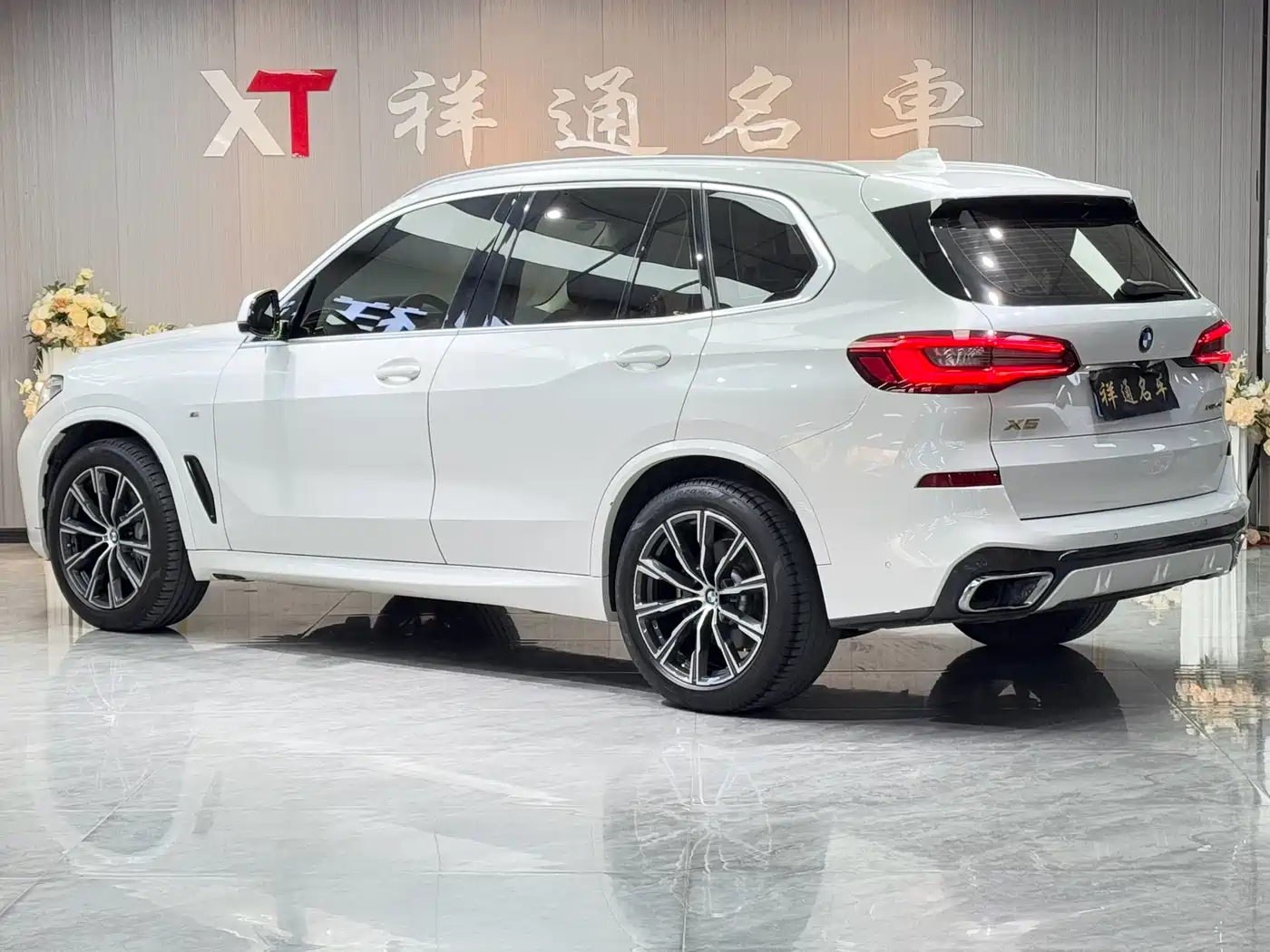 BMW X5 (Import) 2019 xDrive40i M Sport Package фото 8