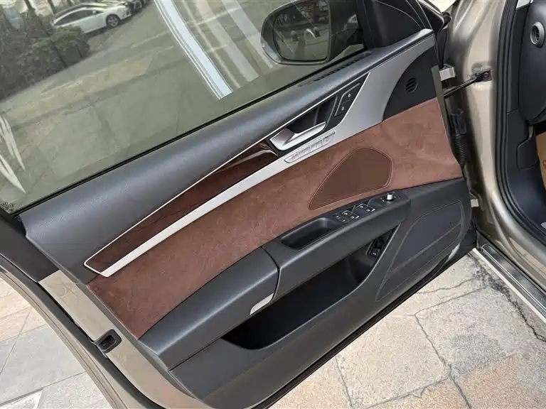 Audi A8 2013 A8L 45 TFSI quattro Comfort фото 12