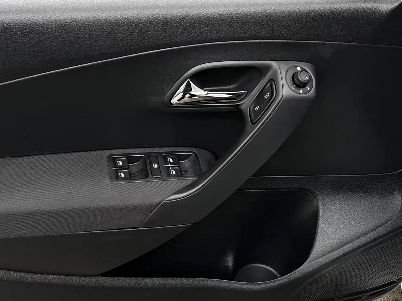 Volkswagen Polo 2018 1.5L Auto Comfort фото 16