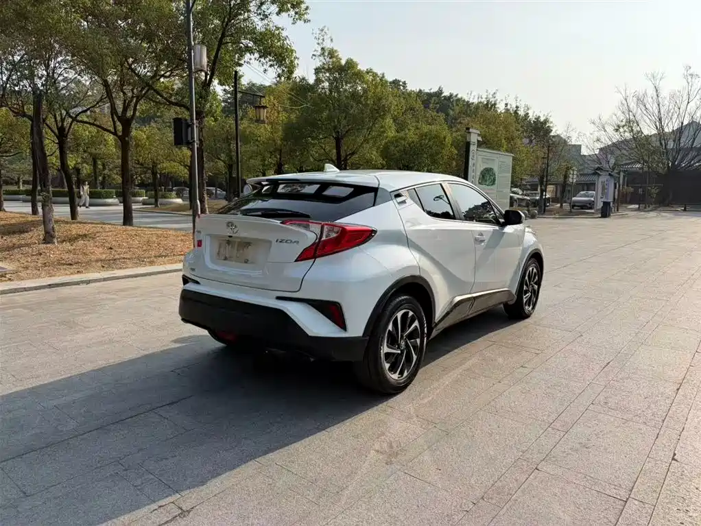 Toyota IZOA 2018 2.0L Yichi Edition China V фото 4