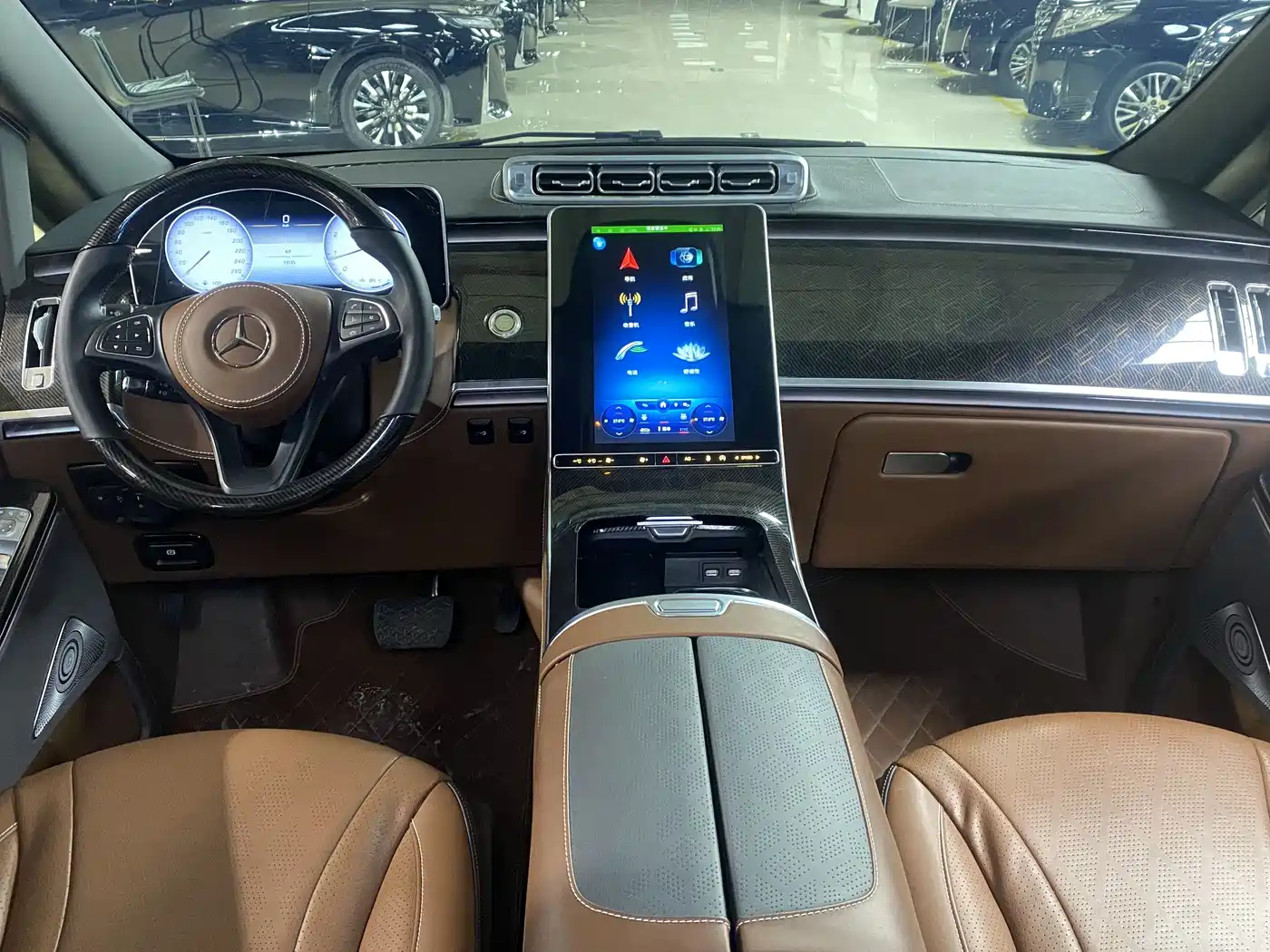 Mercedes-Benz Vito 2023 2.0T Business 7-Seater фото 7