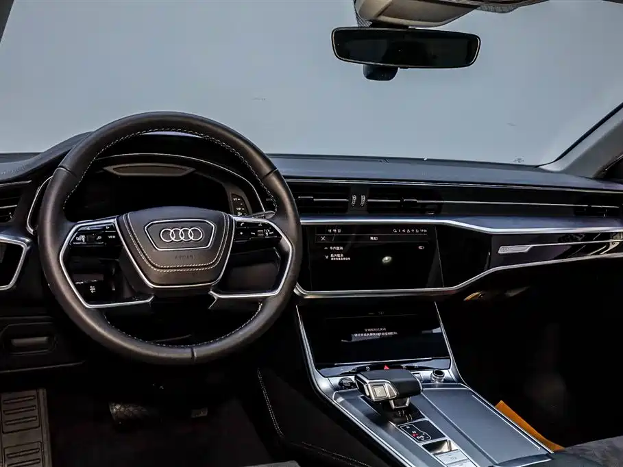 AUDI A7L