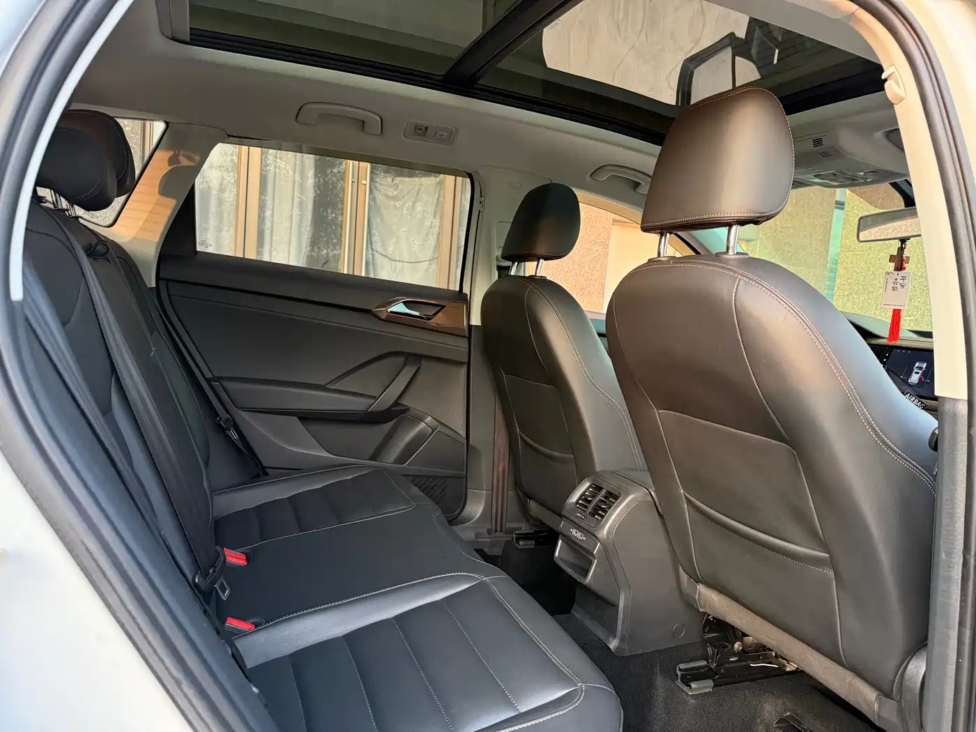 Volkswagen Tharu 2019 280TSI 2WD Flagship Edition China V фото 12