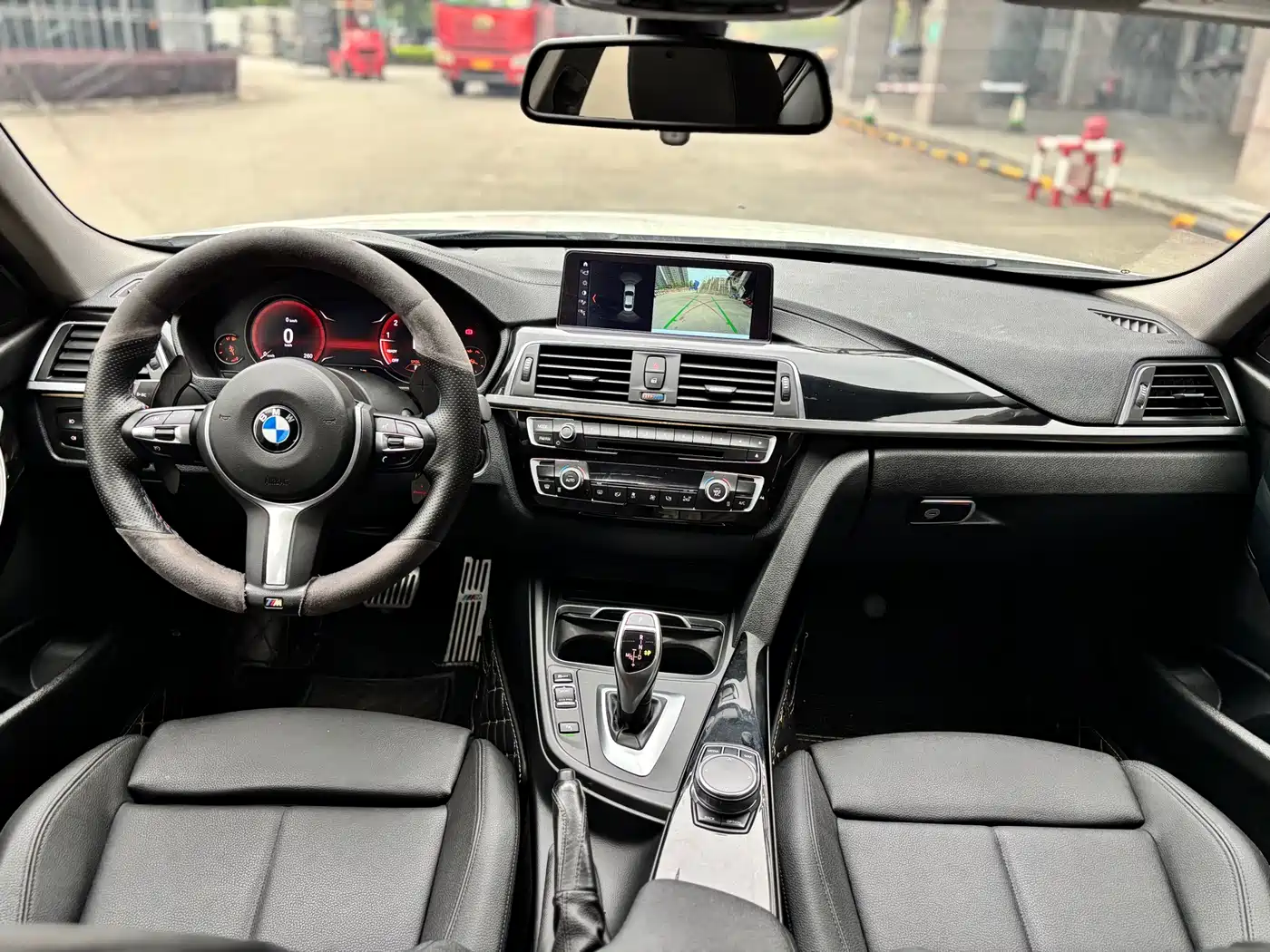 BMW 3 Series 2018 320Li Leading M Sport Package фото 9