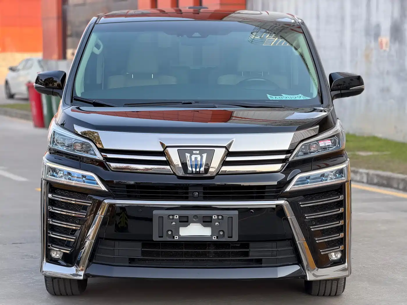 Toyota Vellfire 2021 Crown Hybrid 2.5L HV Supreme Edition фото 2
