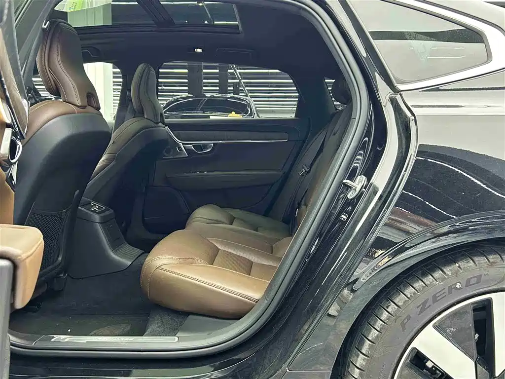 VOLVO S90 PLUG IN HYBRID