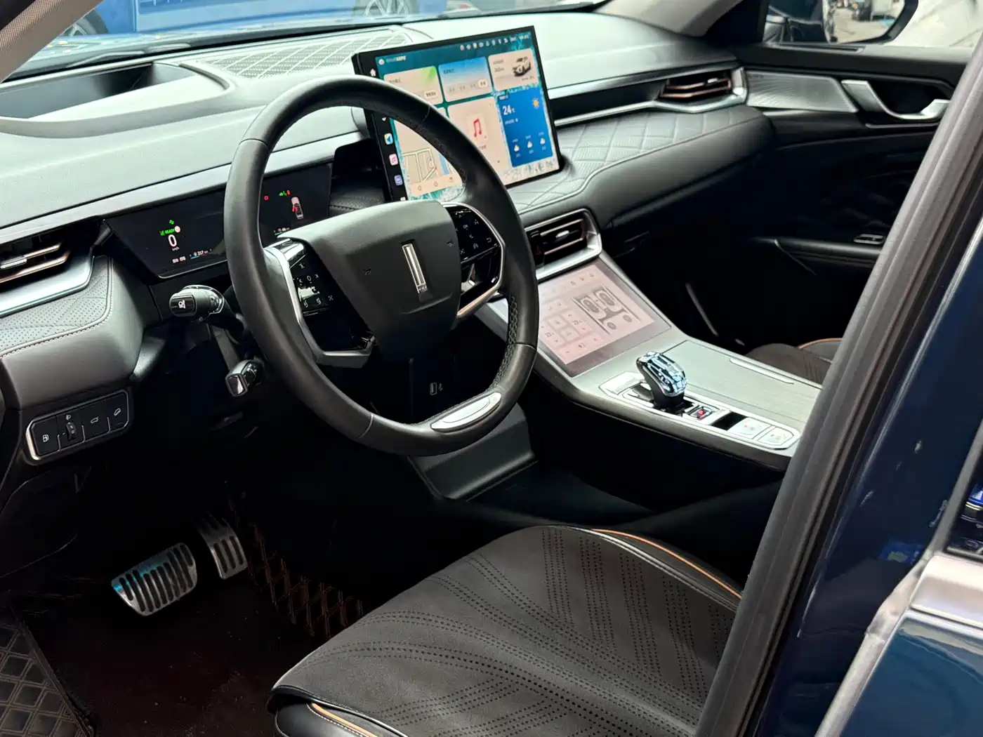 Wey Latte DHT-PHEV 2022 1.5T AWD Super Large Edition фото 18