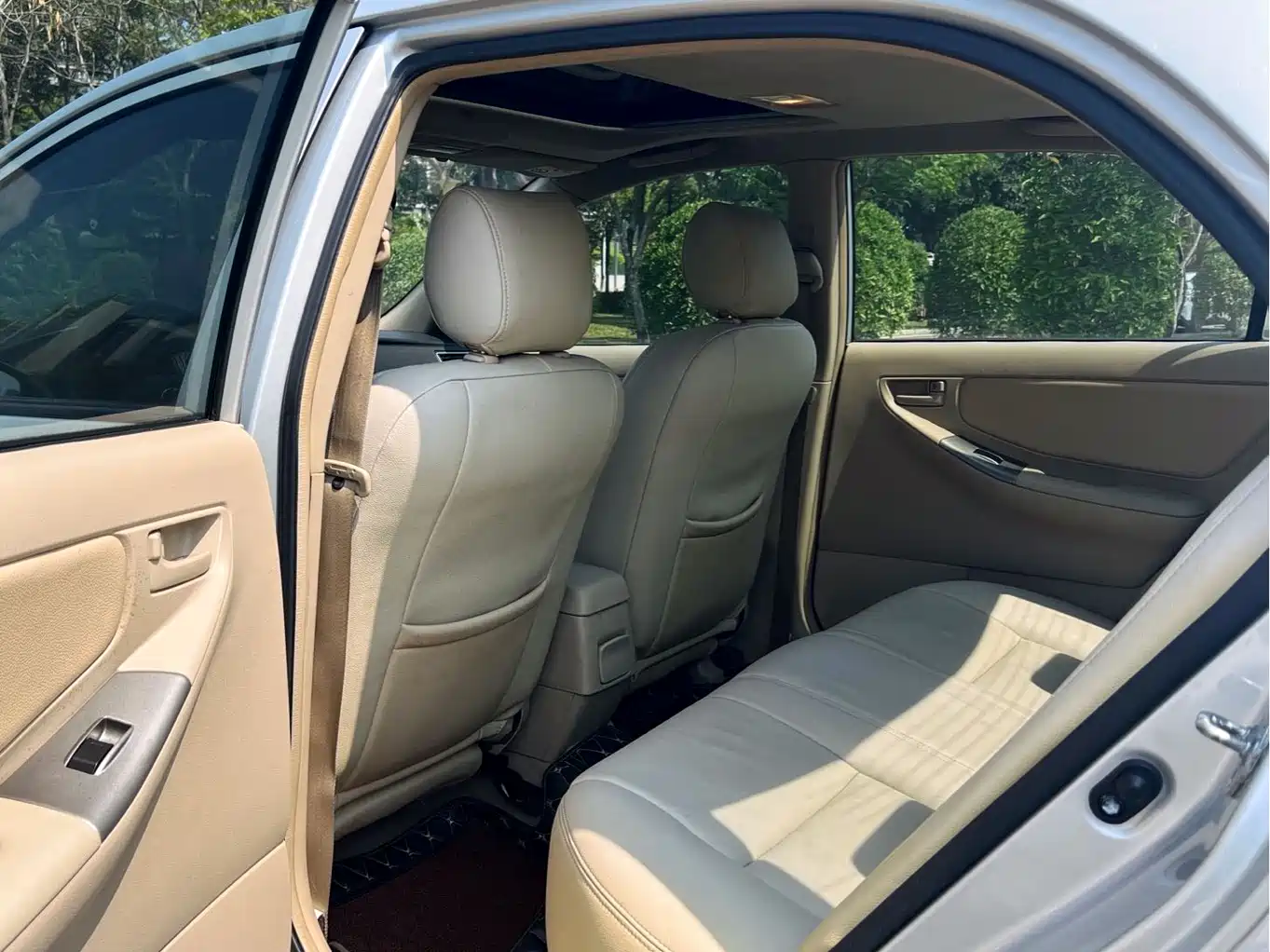 Toyota Corolla 2013 1.6L Automatic Excellence Edition фото 10