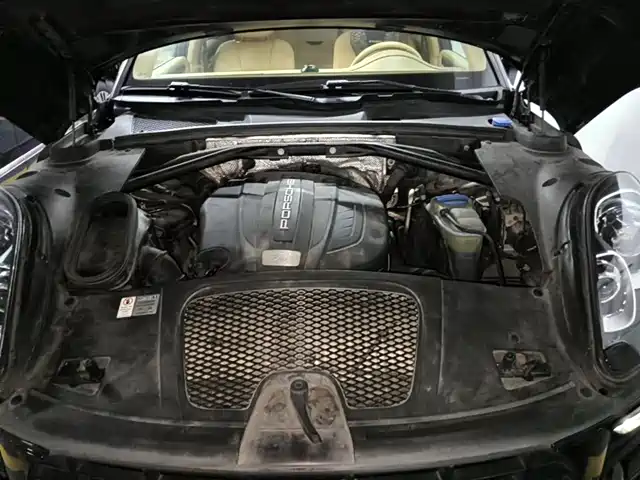 Porsche Macan 2017 Macan 2.0T — фото 3