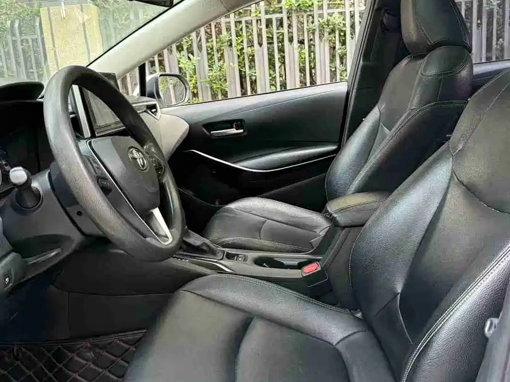 Toyota Corolla 2019 Hybrid 1.8L E-CVT GL-i Elite Edition фото 9