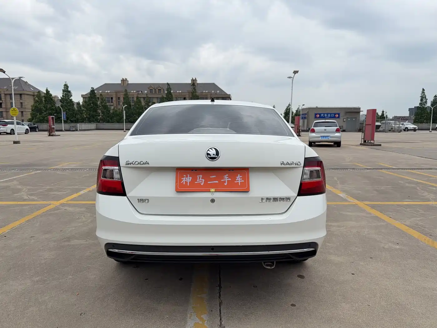 Škoda Rapid 2018 1.6L Automatic Comfort Edition фото 5
