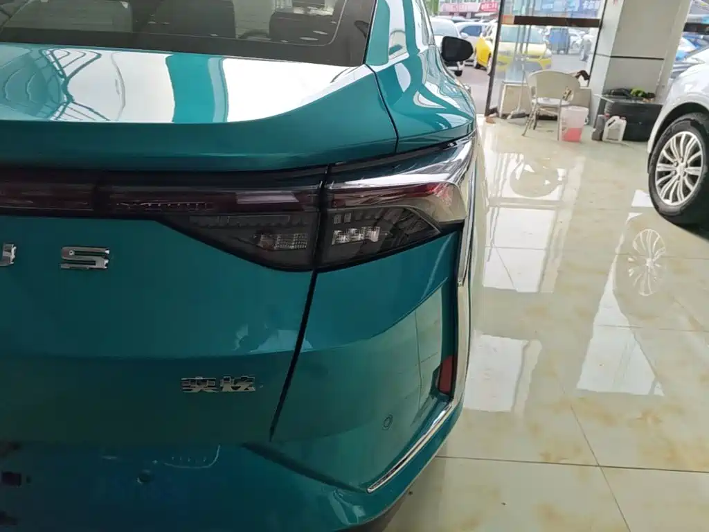 Dongfeng Aeolus Yixuan 2019 2020 230T Automatic Dazzle Edition