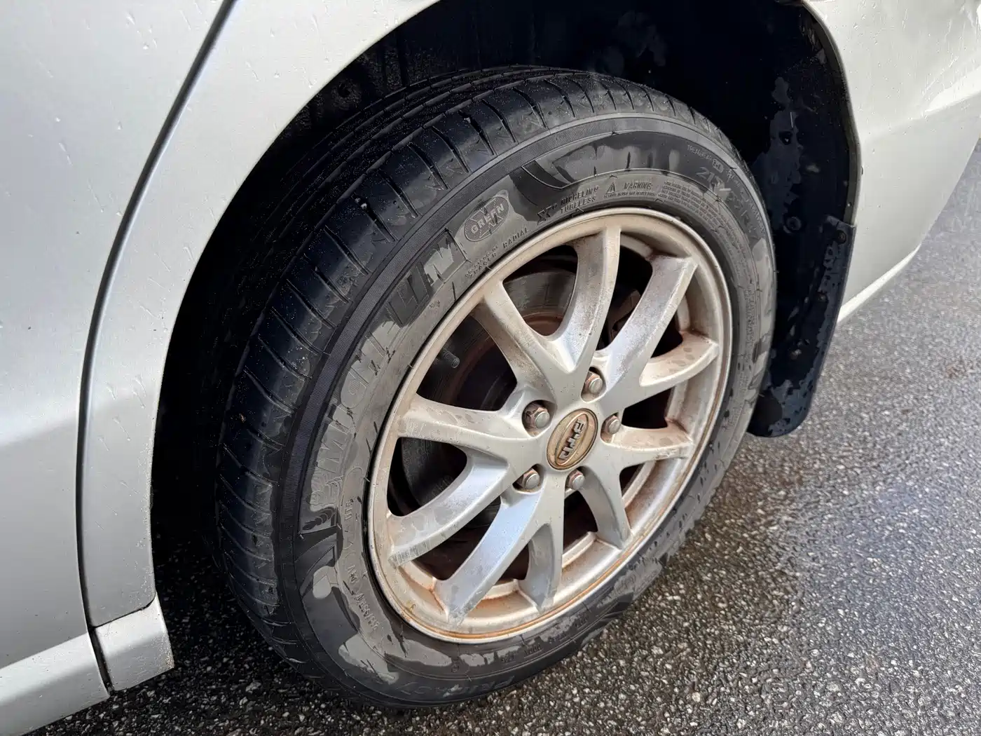 BYD M6 2013 2013 2.4L Automatic Premium