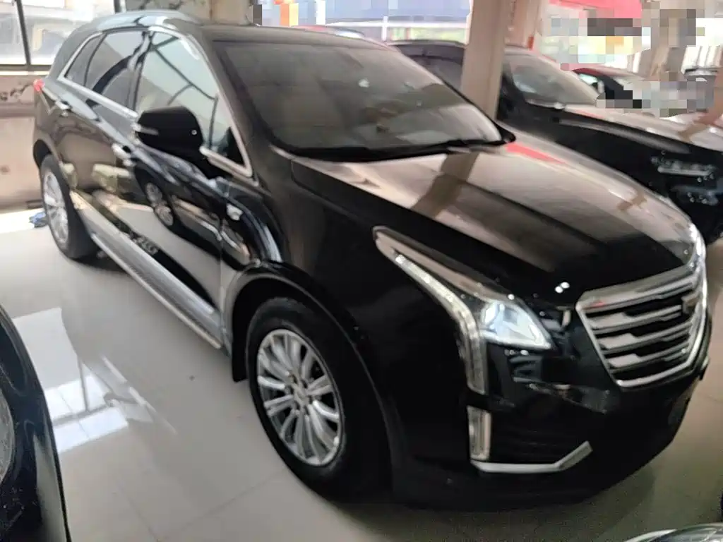 Фото 4 - Cadillac XT5