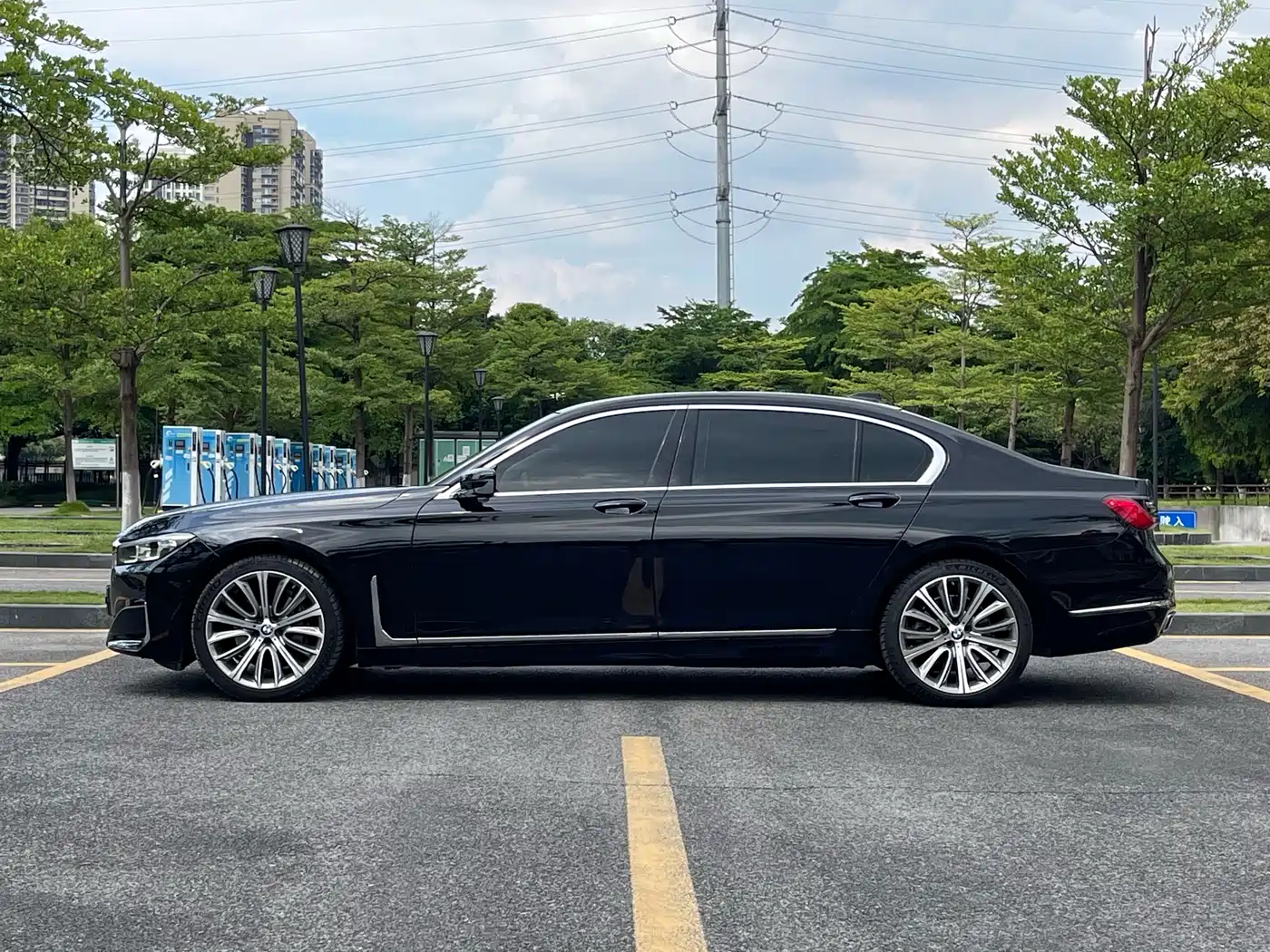 BMW 7 Series 2021 2021 Model 740Li Leading Luxury Package