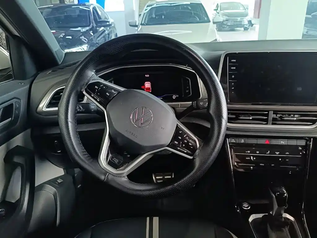 Volkswagen T-ROC 2025 2025 300TSI DSG 2WD Dawn Edition