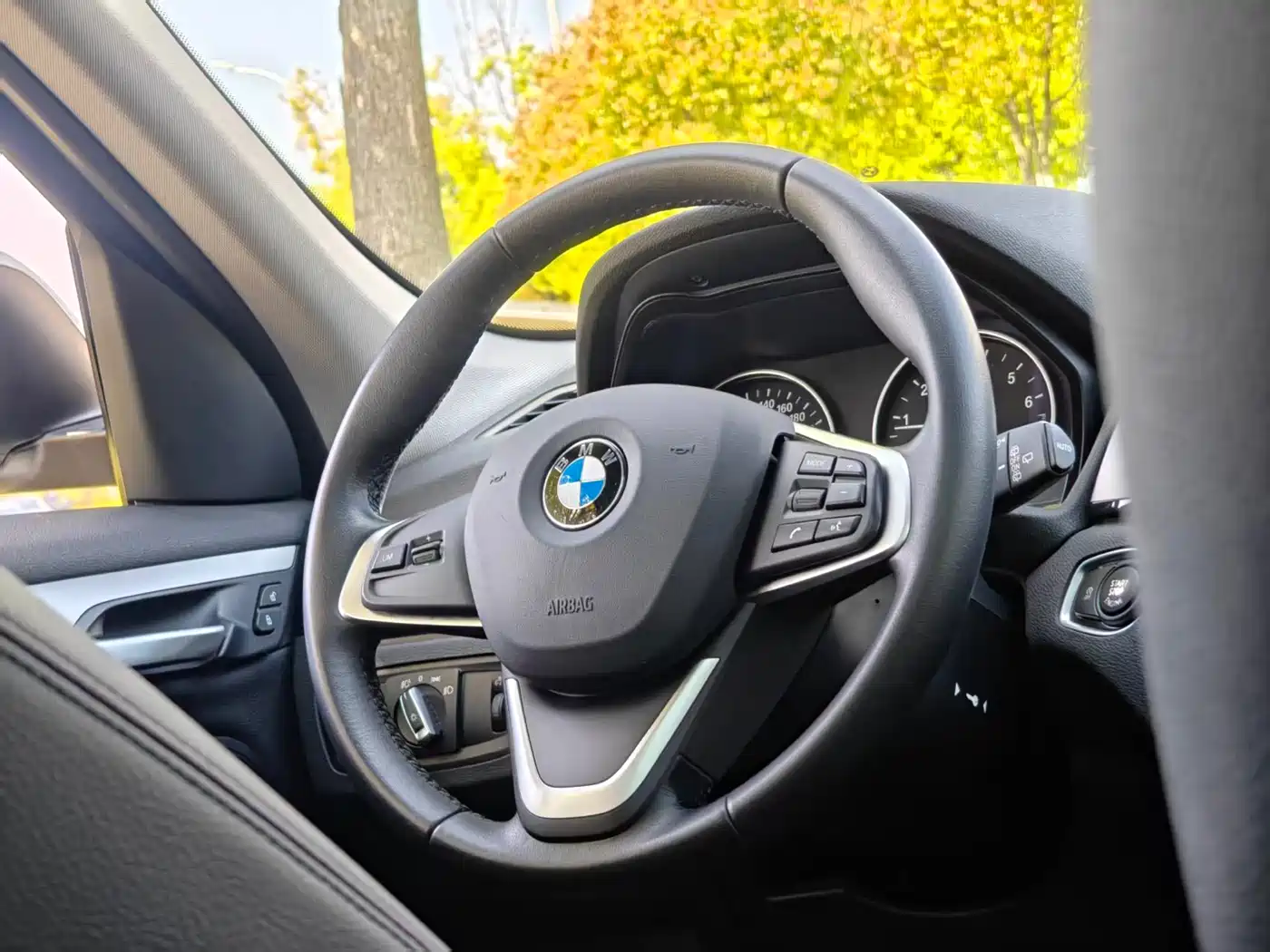 BMW X1 2018 sDrive20Li Leading Model фото 10
