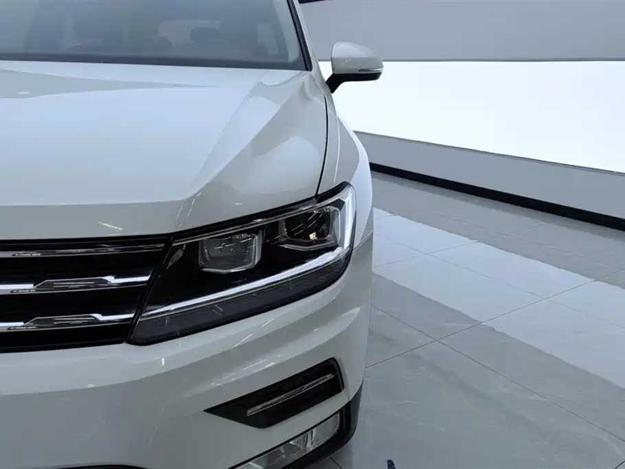 Volkswagen Tiguan L 2018 280TSI Automatic 2WD Comfort фото 5