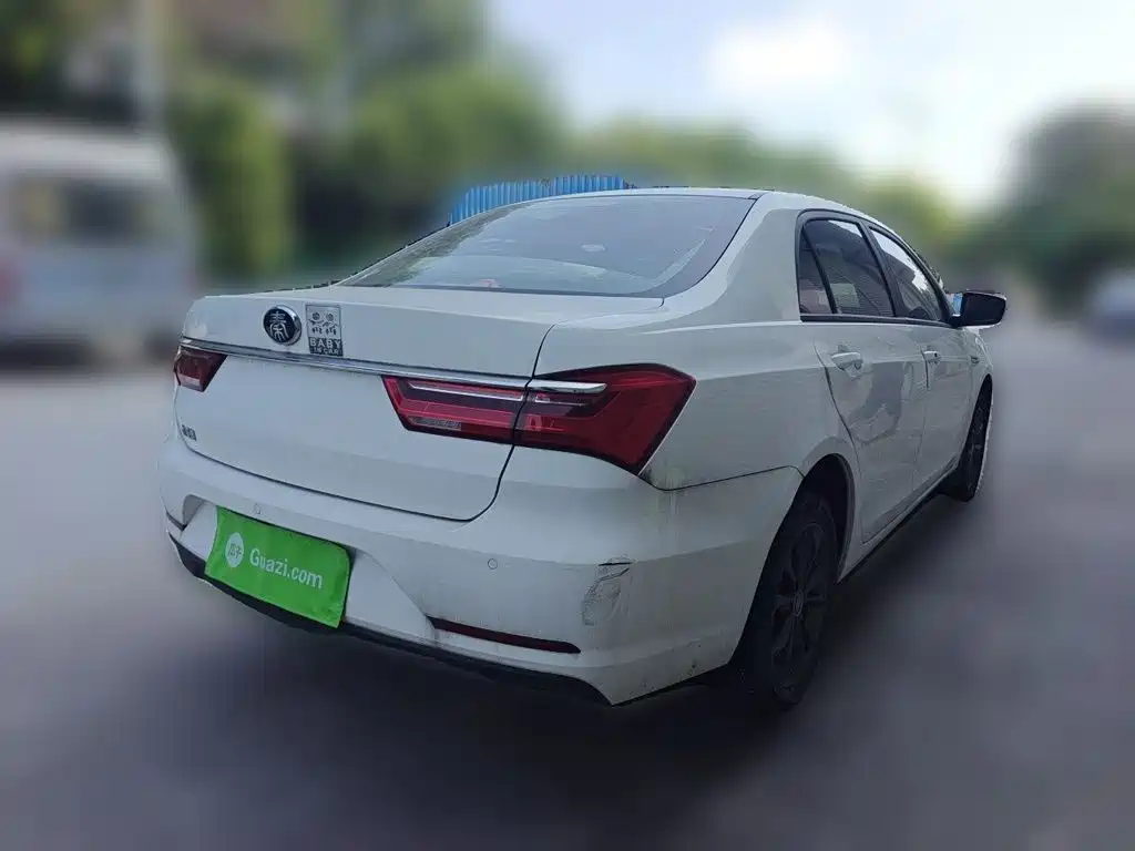 BYD Qin 2021 2019 1.5L Automatic Luxury Edition