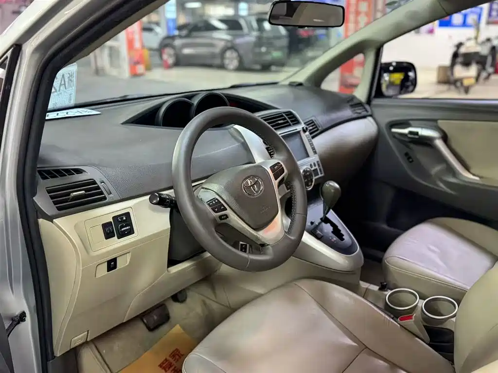 Toyota E'Z 2011 180G CVT Luxury Edition фото 9