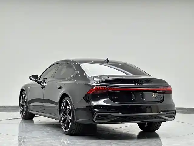 Audi A7L 2024 45 TFSI quattro Black Warrior Edition — фото 5