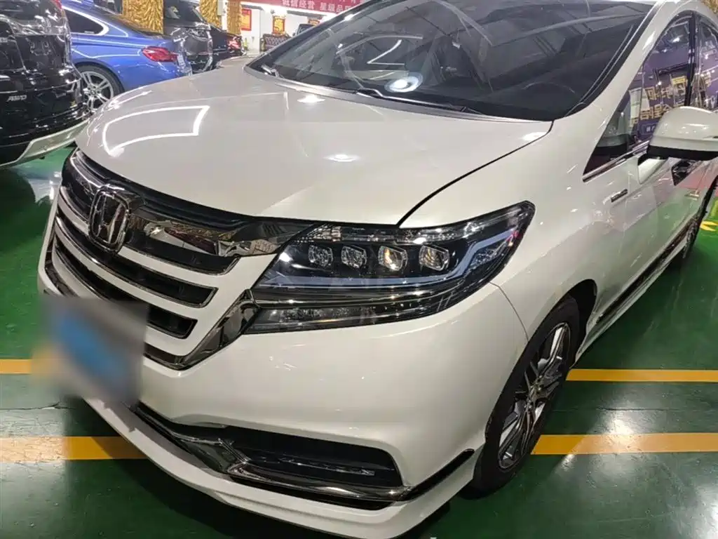 Honda Elysion 2019 2.0L Hybrid Luxury Edition