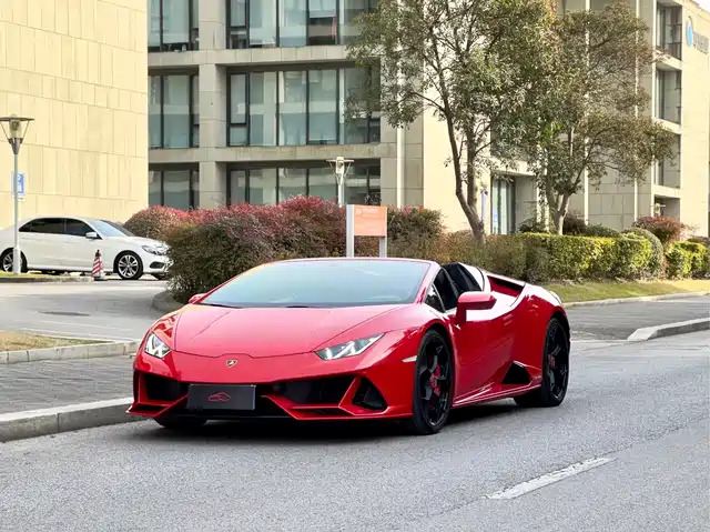LAMBORGHINI HURACÁN