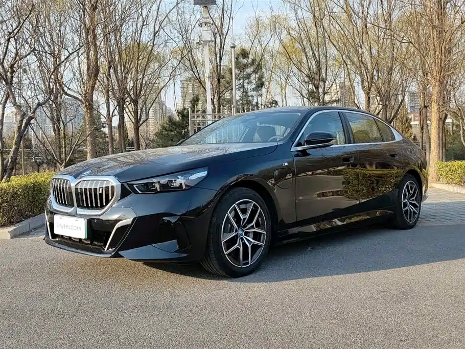 BMW I5