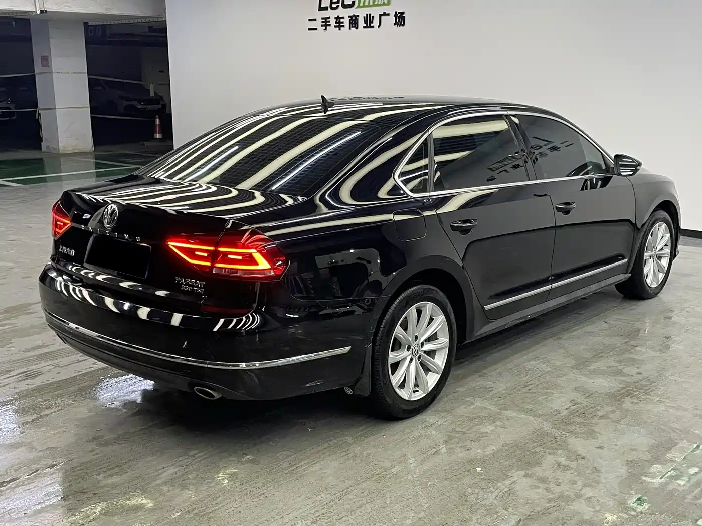 Volkswagen Passat 2017 330TSI DSG Prestige фото 4