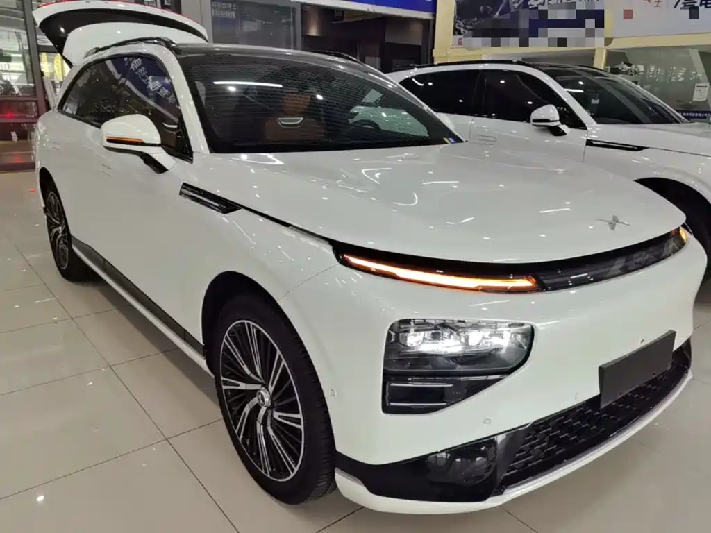 Фото 4 - XPeng G9