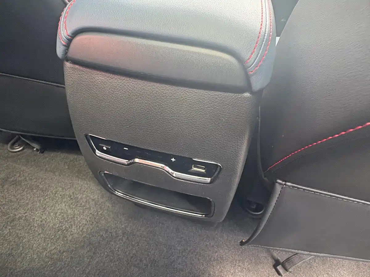 SWM Motor SWM G05 2021 2021 PRO 1.5T Automatic Luxury 7-seater