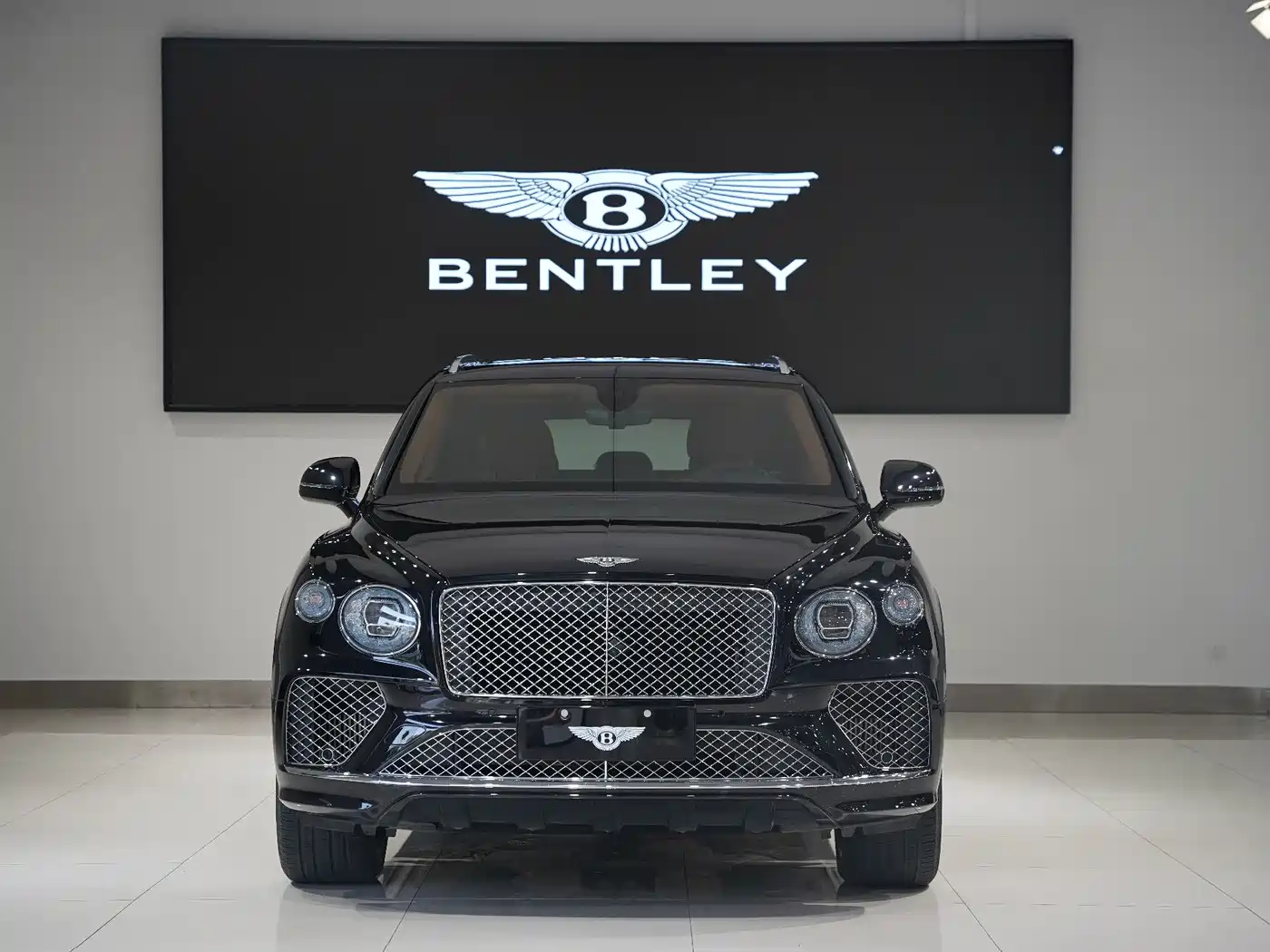 BENTLEY TIMYUE PLUG IN HYBRID