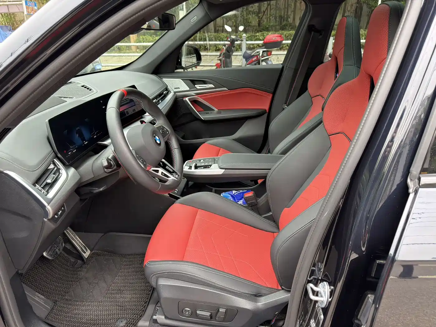 BMW X1 M35Li 2025 M35Li фото 4