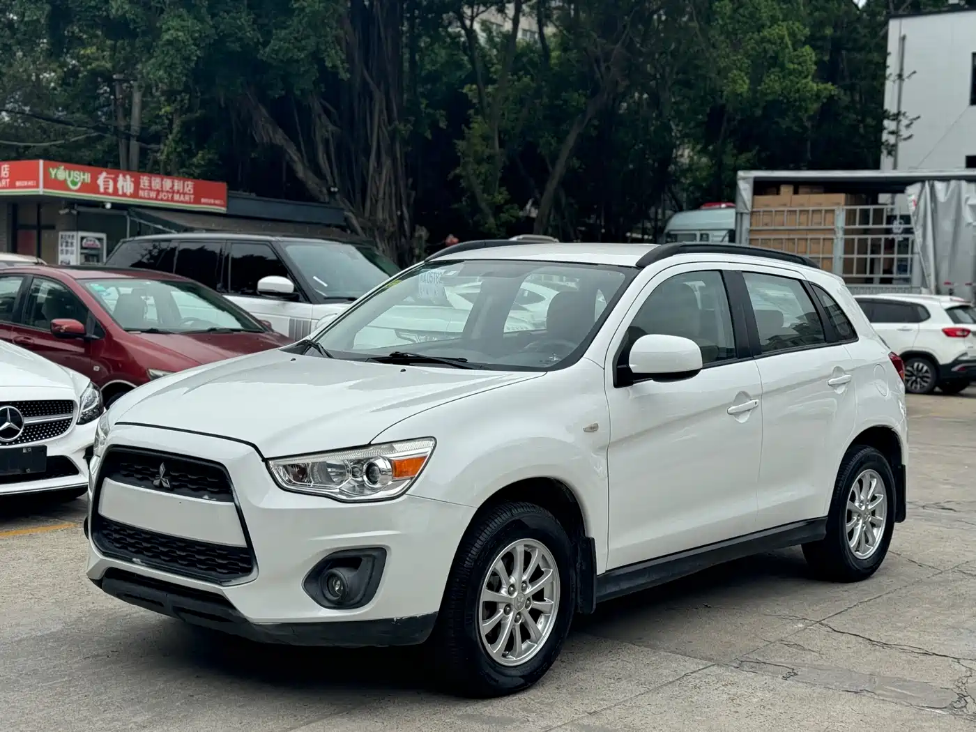 Mitsubishi ASX 2015 2013 1.6L Manual 2WD Standard