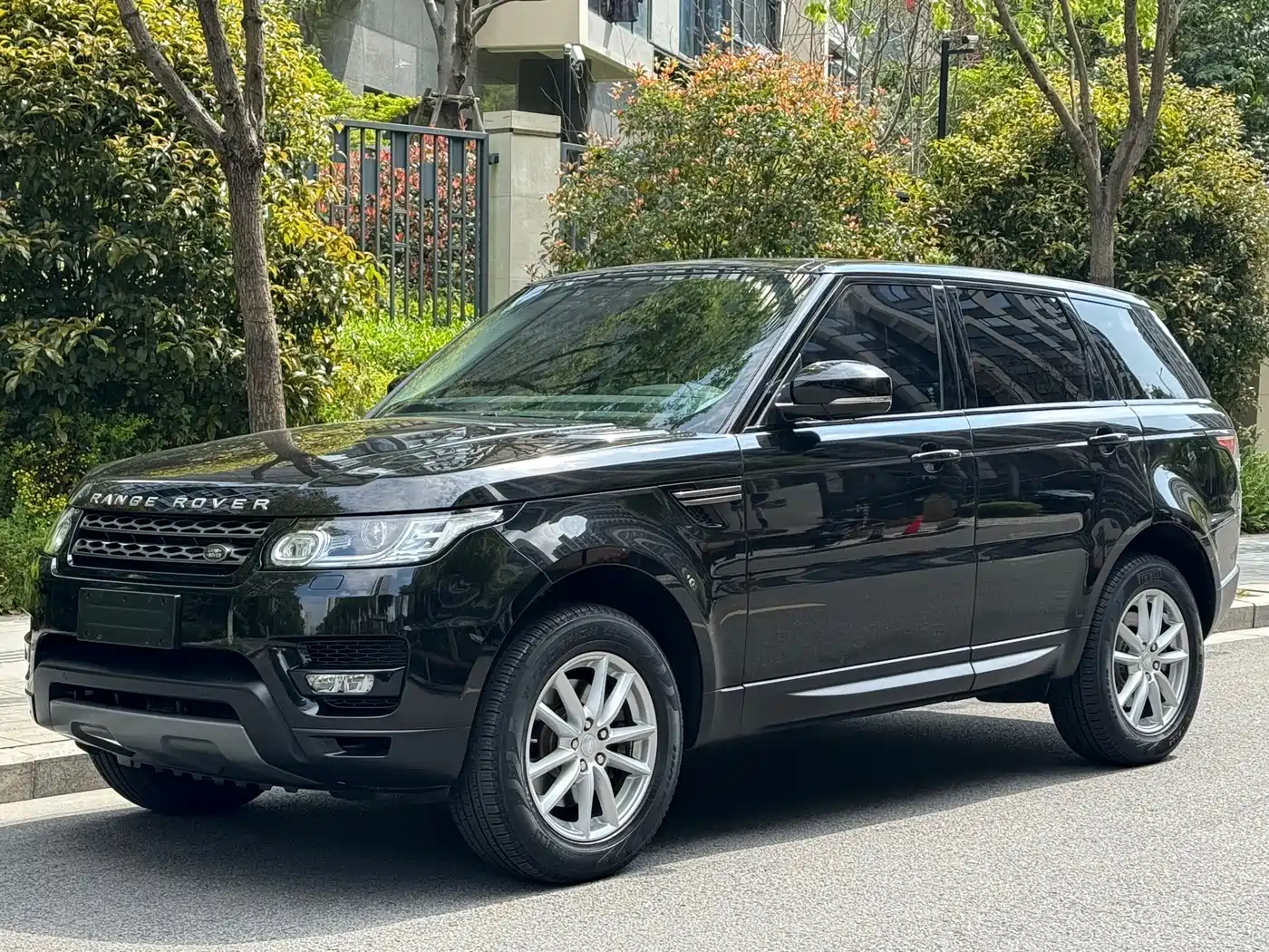Land Rover Range Rover Sport 2017 3.0 SC V6 SE