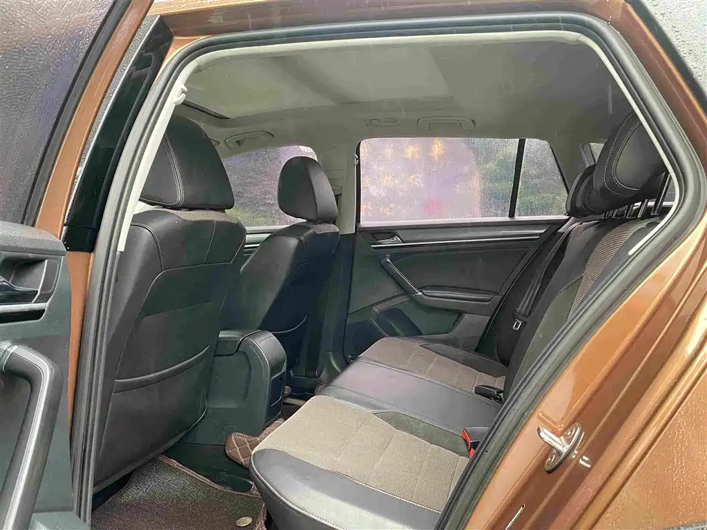 Volkswagen C-TREK 2018 2017 1.6L Automatic Comfort