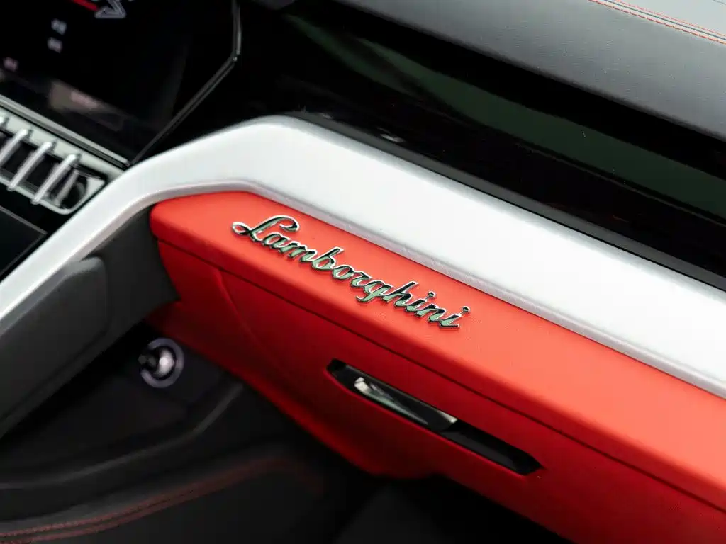 Lamborghini Urus 2024 2023 4.0T V8 S