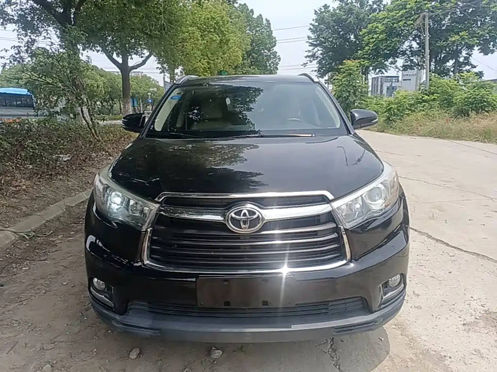 Фото 3 - Toyota Highlander