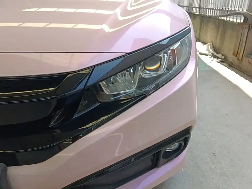 Фото 24 - Honda Civic