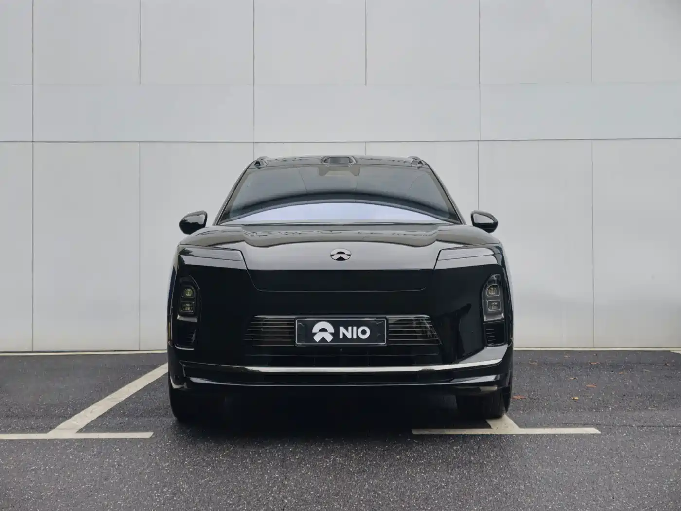 صورة 2 - NIO ES8